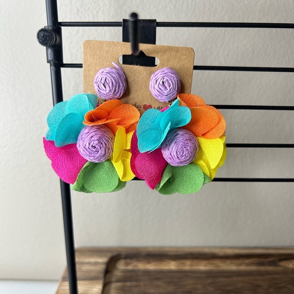Gorgeous Macramé & Felt Post Dangly‎ Flower Earrings NEW